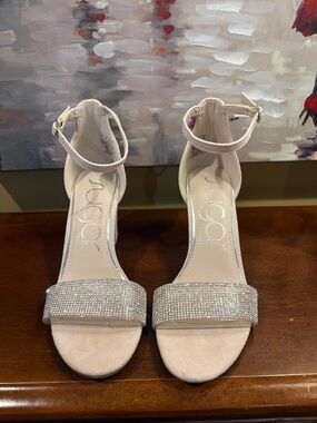 LADIES DRESSY SANDALS